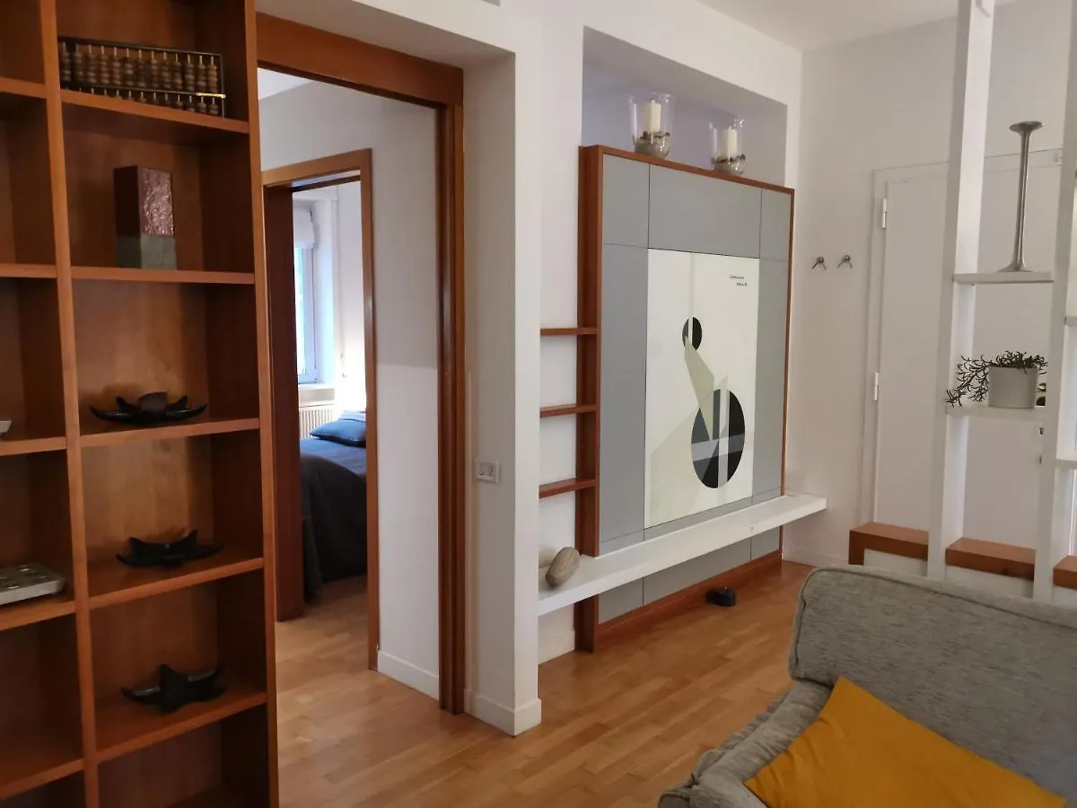 Domus B Corso Francia Apartment Roma
