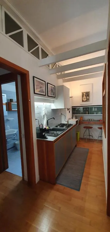 Domus B Corso Francia Apartment Roma