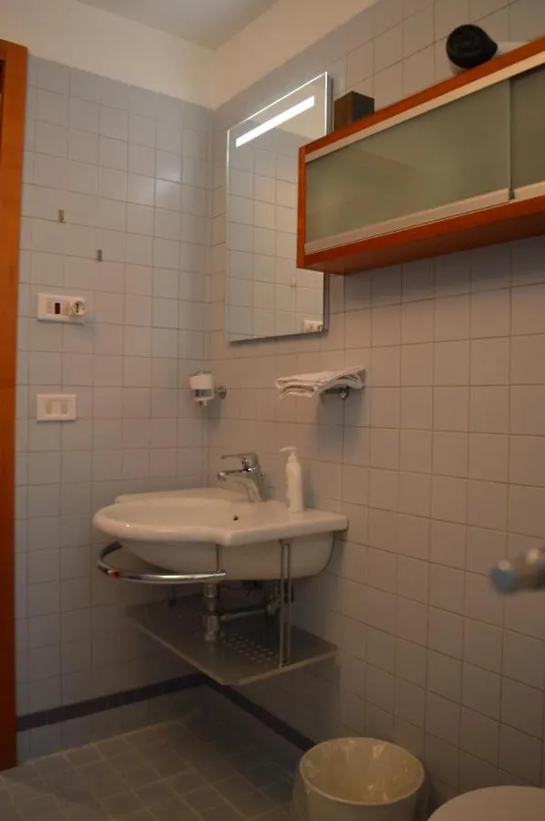 Domus B Corso Francia Apartment Rome Italy